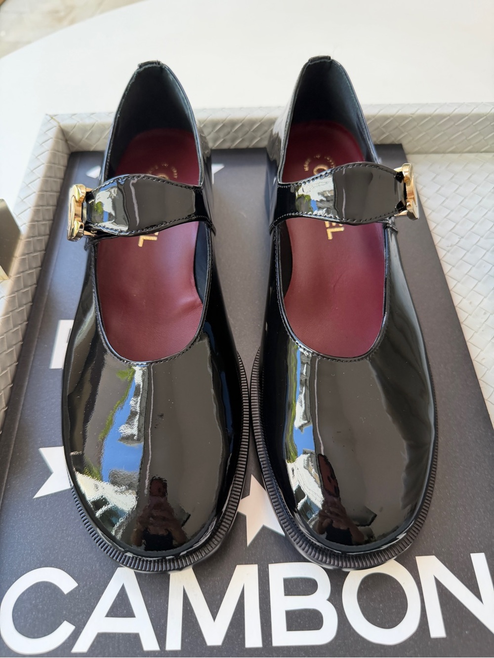 CHANEL 26B BLACK PATENT LEATHER MARYJANES GOLD CC LOGO ADJUSTABLE LOCK FLATS 38C - Picture 4 of 17